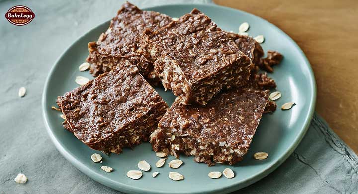 No-Bake Chocolate Oat Bars